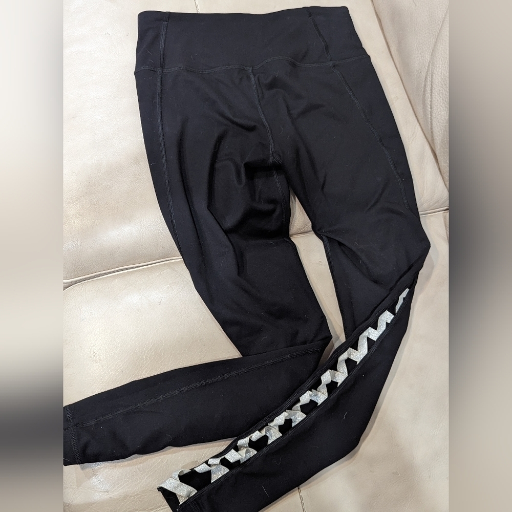 Victoria Sport black athletic gear - Picture 2 of 5